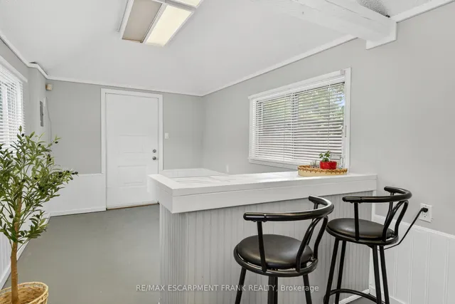 Additional image 42 of 64 Vola Crt