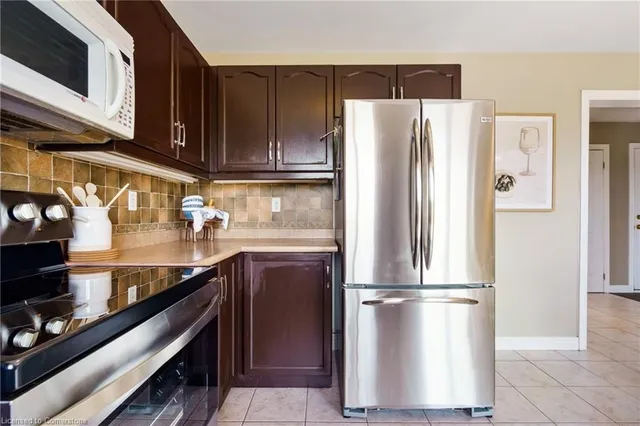 Additional image 17 of 42 Grassyplain Dr