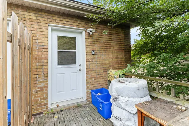 Additional image 30 of 48 Locke St