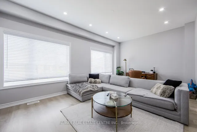 Additional image 7 of 52 SENTINEL Lane