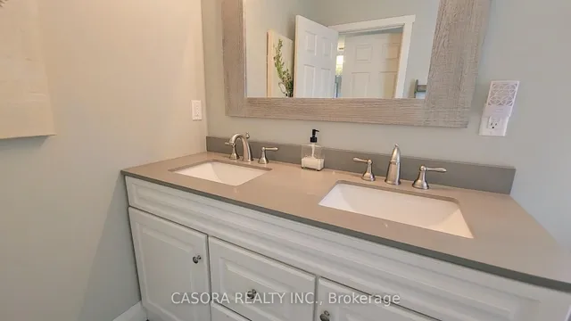 Additional image 18 of 324 East 43rd St