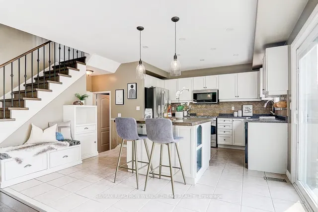 Additional image 12 of 14 Valleypark Cres