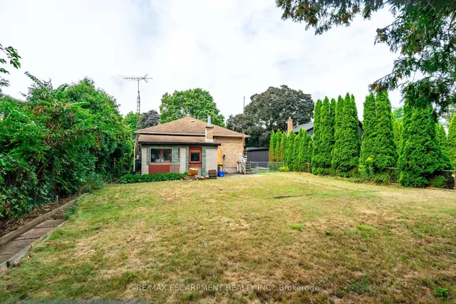 Additional image 36 of 961 Danforth Ave