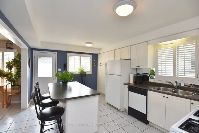 Additional image 15 of 4002 Jarvis Cres