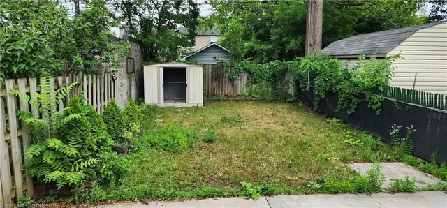Additional image 18 of 201 Grosvenor Ave