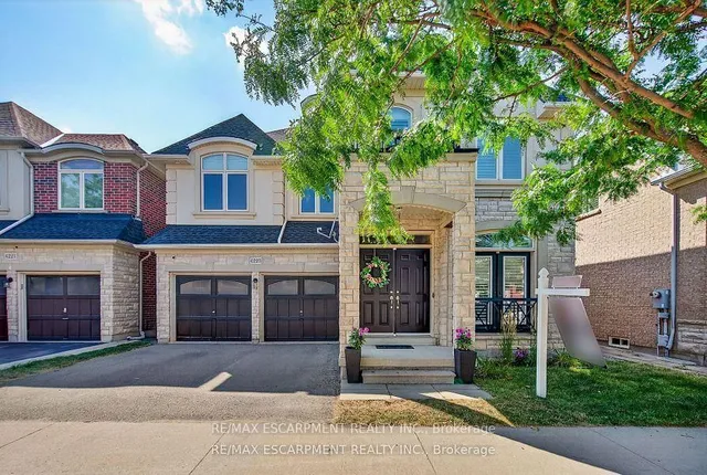 4223 Fuller Cres