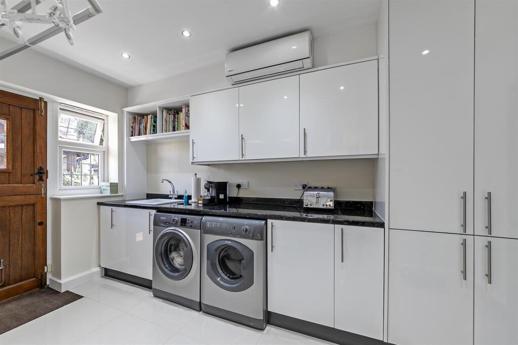 Additional image 12 of Park Street Lane, Park Street, St. Albans