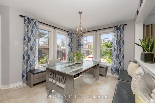 Additional image 14 of 256 Landsborough Ave