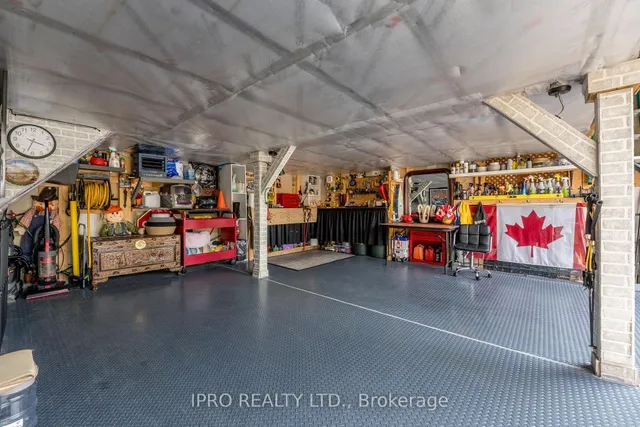 Additional image 34 of 256 Landsborough Ave