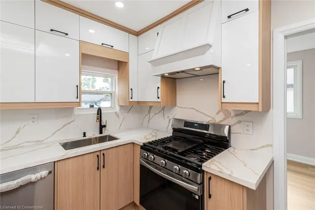 Additional image 13 of 588 Barnaby St