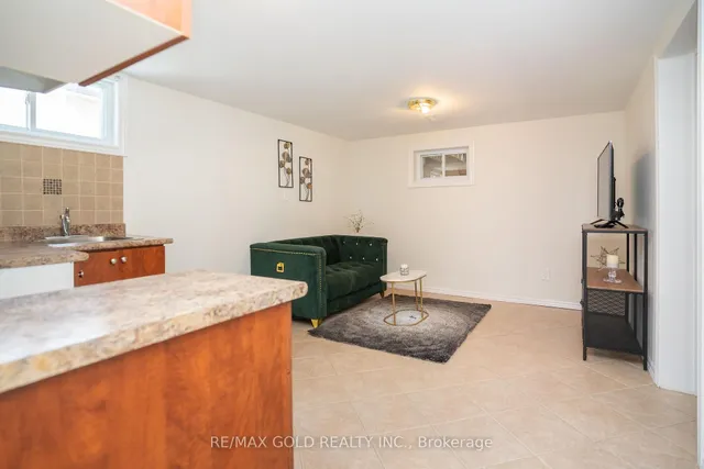 Additional image 30 of 51 Davenport Cres