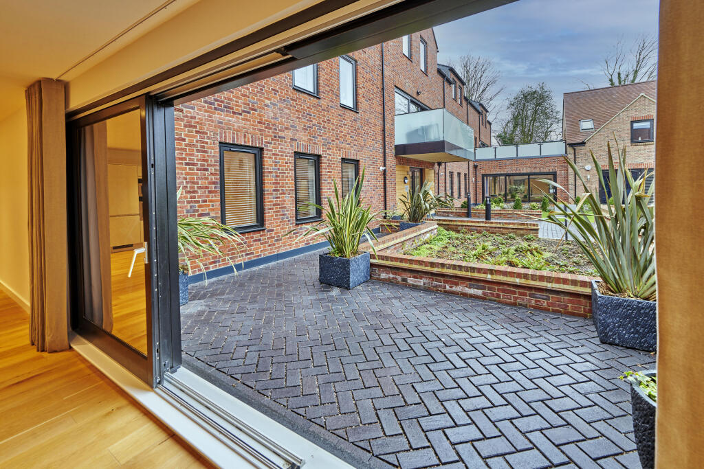 Additional image 4 of Gibbs Close, Harpenden, Herts, AL5