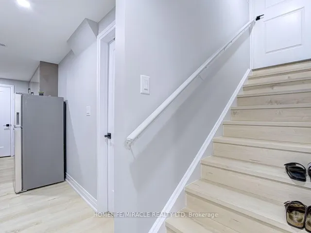 Additional image 45 of 8 Jenwood Cres