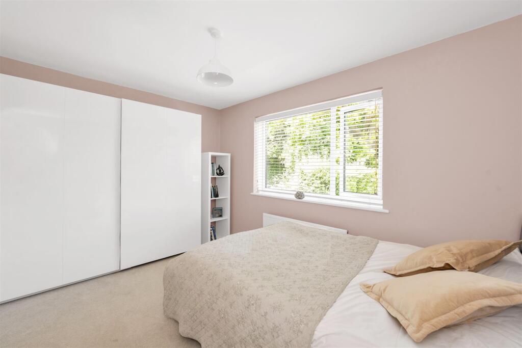 Additional image 8 of Broadfields, Harpenden
