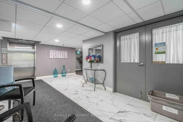 Additional image 37 of 3499 Upper Middle Rd Unit 102