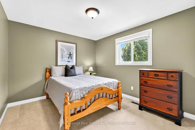 Additional image 25 of 29 Laurendale Ave