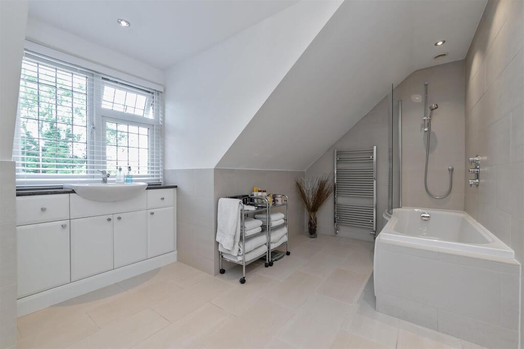 Additional image 17 of Park Street Lane, Park Street, St. Albans