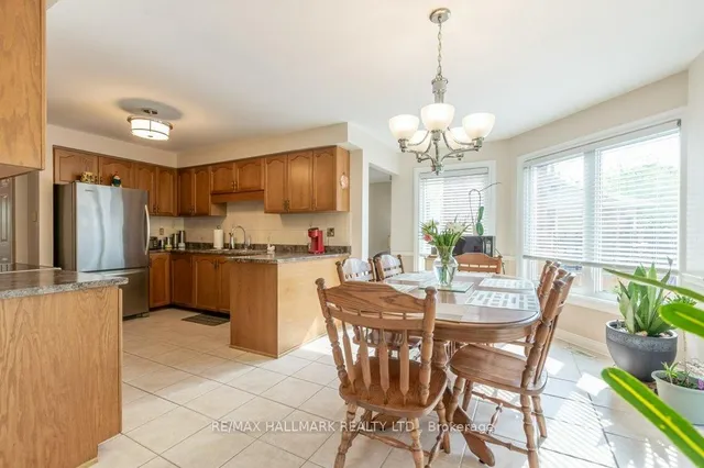 Additional image 9 of 1280 Greeniaus Rd