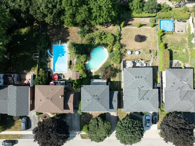 Additional image 27 of 37 Sunrise Cres