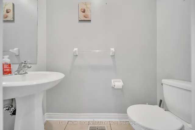 Additional image 17 of 33 Hybrid St