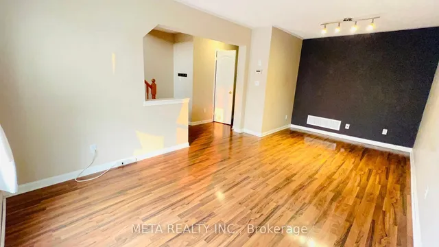 Additional image 3 of 5980 Whitehorn Ave Unit 156