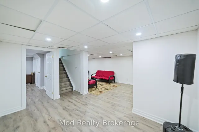 Additional image 34 of 415 Everton Dr