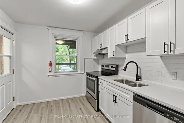 Additional image 9 of 48 Locke St