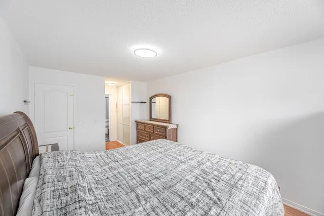 Additional image 19 of 833 Scollard Crt Unit 30