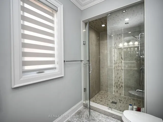 Additional image 15 of 2459 Nichols Dr