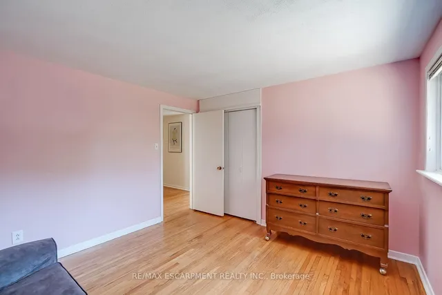 Additional image 23 of 652 Ardleigh Cres