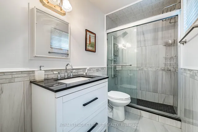 Additional image 30 of 125 Mcmurchy Ave