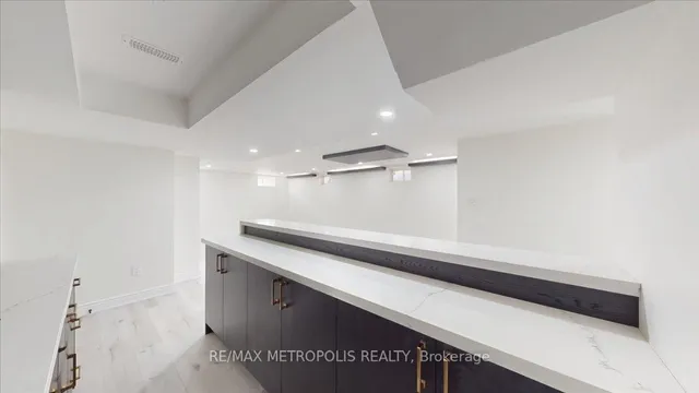 Additional image 37 of 84 Iceland Poppy Tr