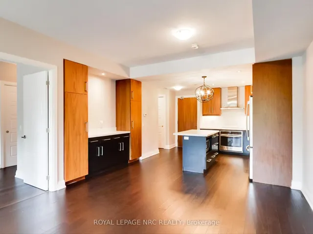 Additional image 18 of 2025 Maria St Unit 405