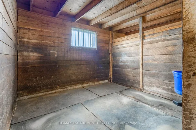 Additional image 46 of 2276 Binbrook Rd