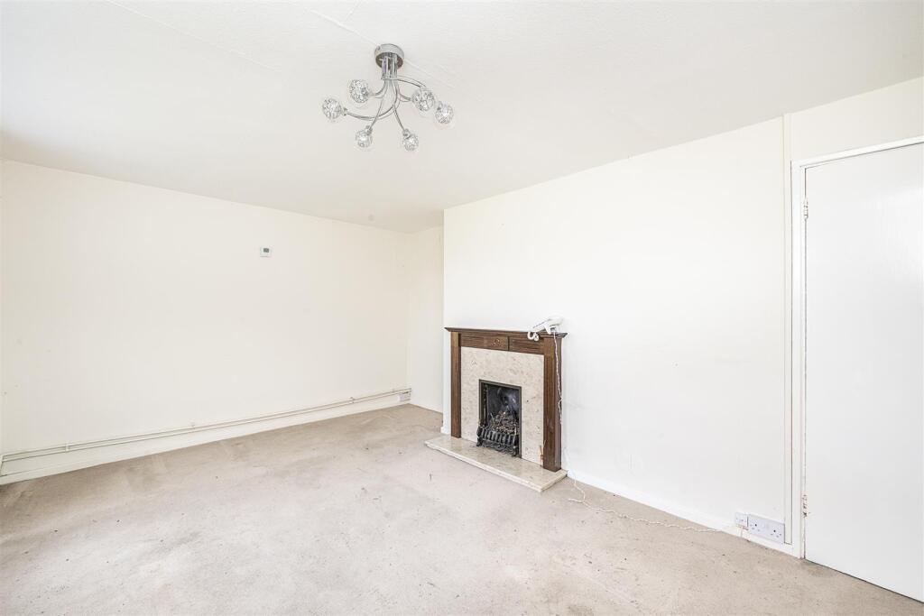 Additional image 3 of Tallents Crescent, Harpenden