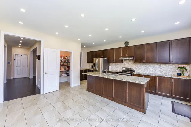 Additional image 12 of 27 Glacier Rd