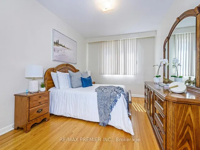 Additional image 12 of 7 Lantos Crt