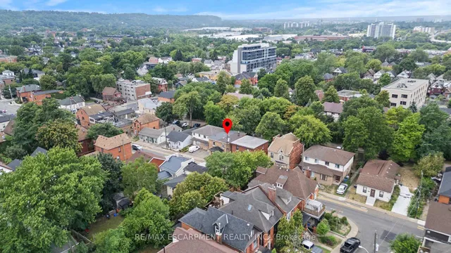 Additional image 32 of 48 Locke St