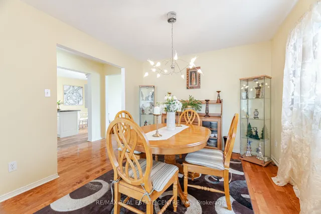 Additional image 12 of 37 Ravenswood Dr