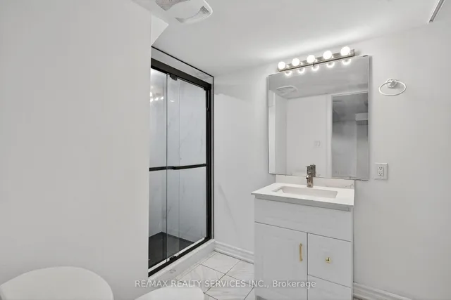 Additional image 33 of 18 Fishing Cres