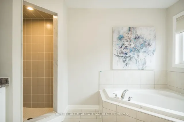 Additional image 23 of 315 Bessborough Dr