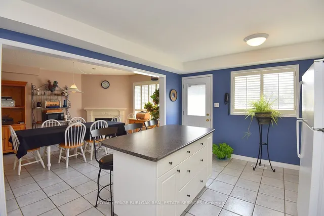 Additional image 13 of 4002 Jarvis Cres