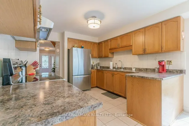 Additional image 11 of 1280 Greeniaus Rd