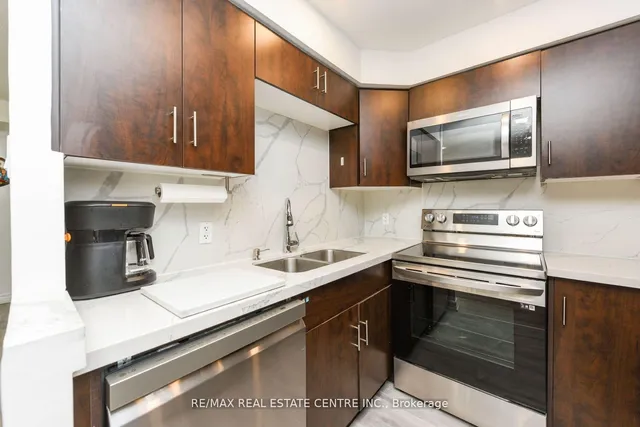 Additional image 34 of 7405 Goreway Dr Unit 520