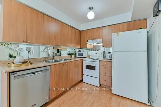 Additional image 14 of 4620 Guildwood Way Unit 5