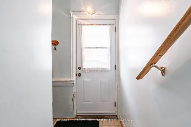 Additional image 28 of 218 East 27th St