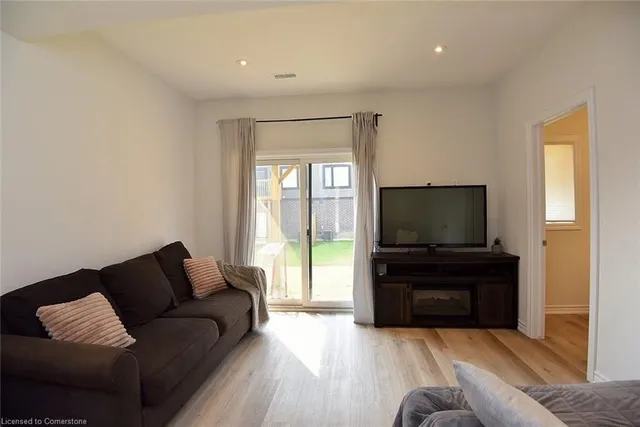 Additional image 38 of 54 Capstone Lane