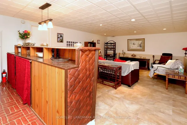 Additional image 14 of 1300 Marlborough Crt Unit 136