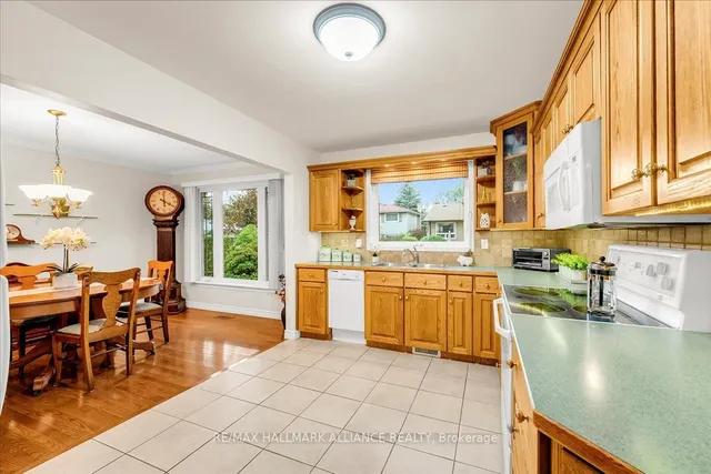 Additional image 16 of 26 Lockton Cres