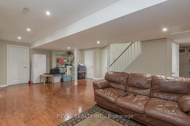 Additional image 36 of 56 Redwillow Rd